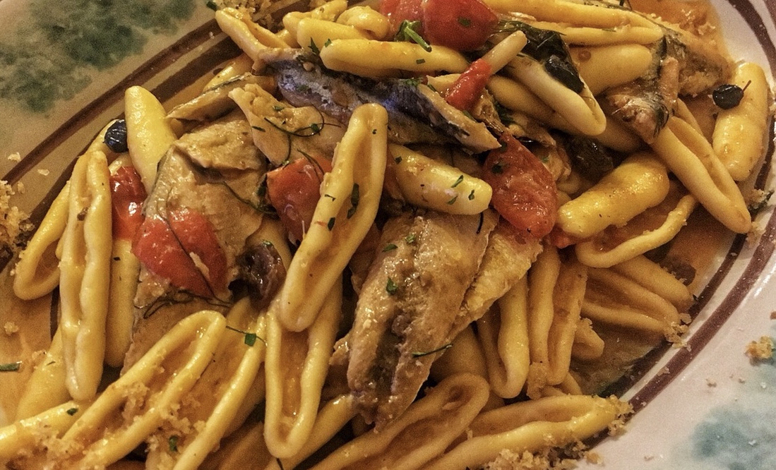 Cavatelli con pesce e pomodorini